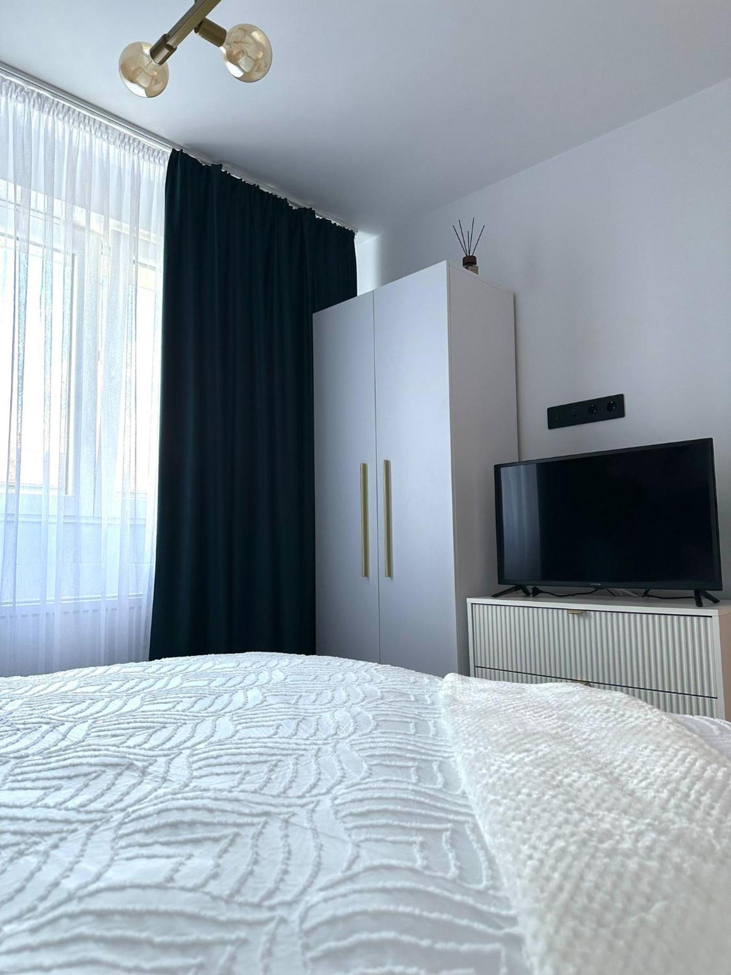 Evelyn Apartment Bistrita  Ngoại thất bức ảnh