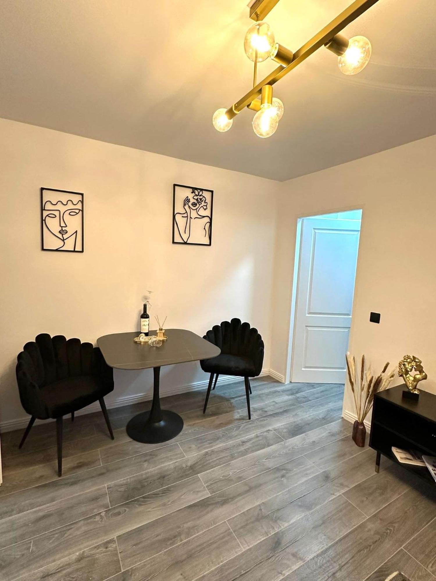 Evelyn Apartment Bistrita  Ngoại thất bức ảnh