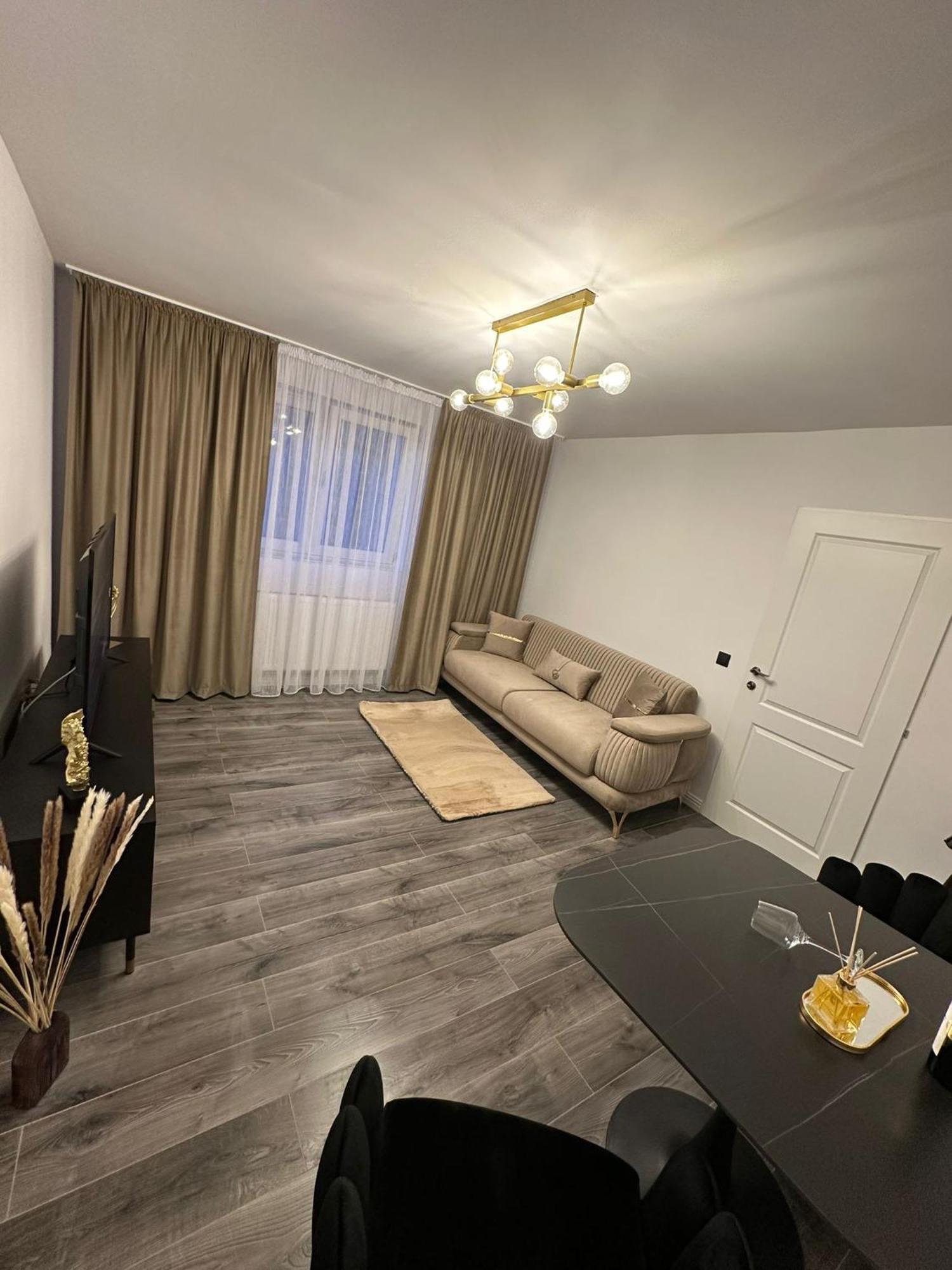 Evelyn Apartment Bistrita  Ngoại thất bức ảnh